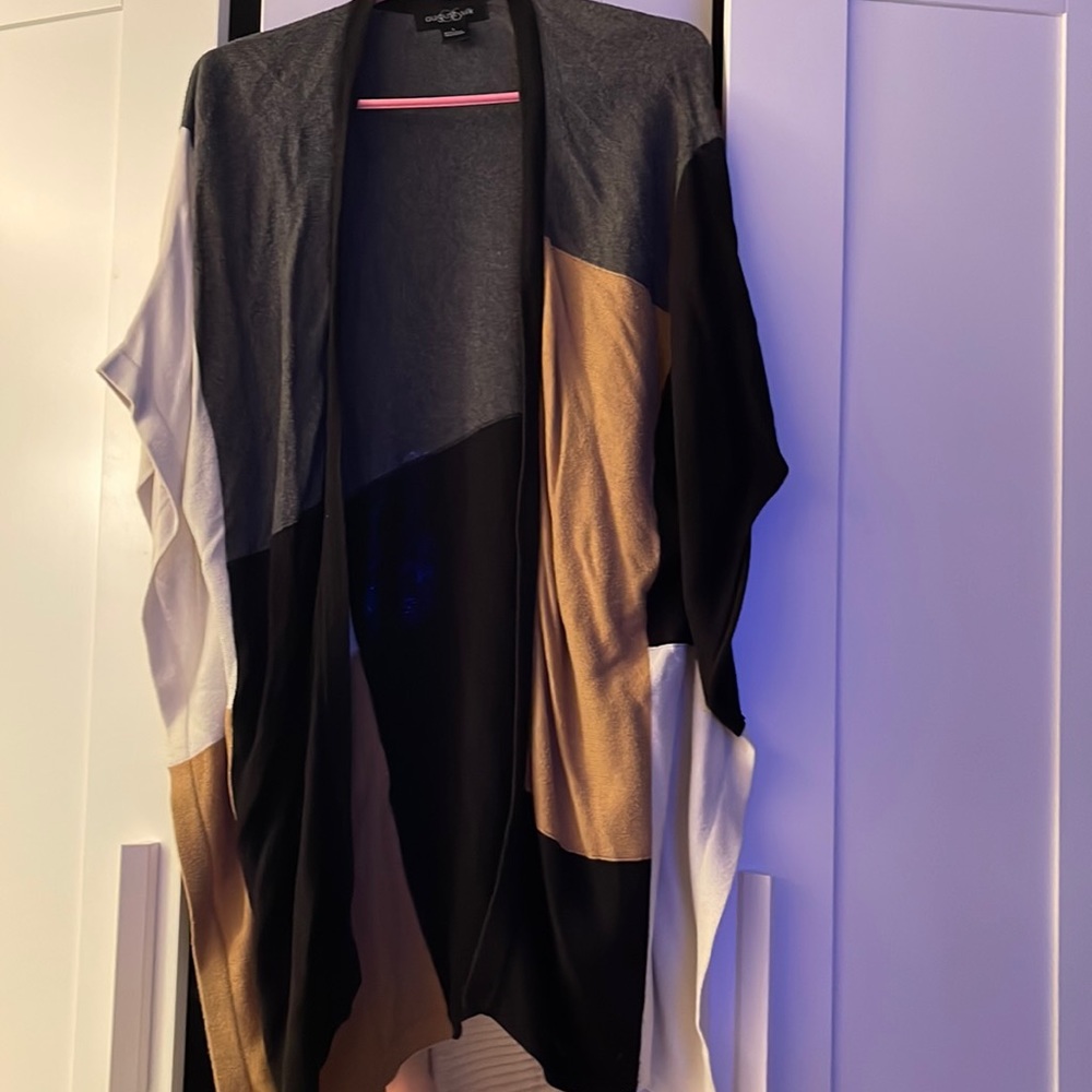 Flutter sleeve cardigan